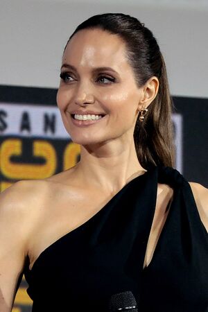 Angelina-Jolie.jpg